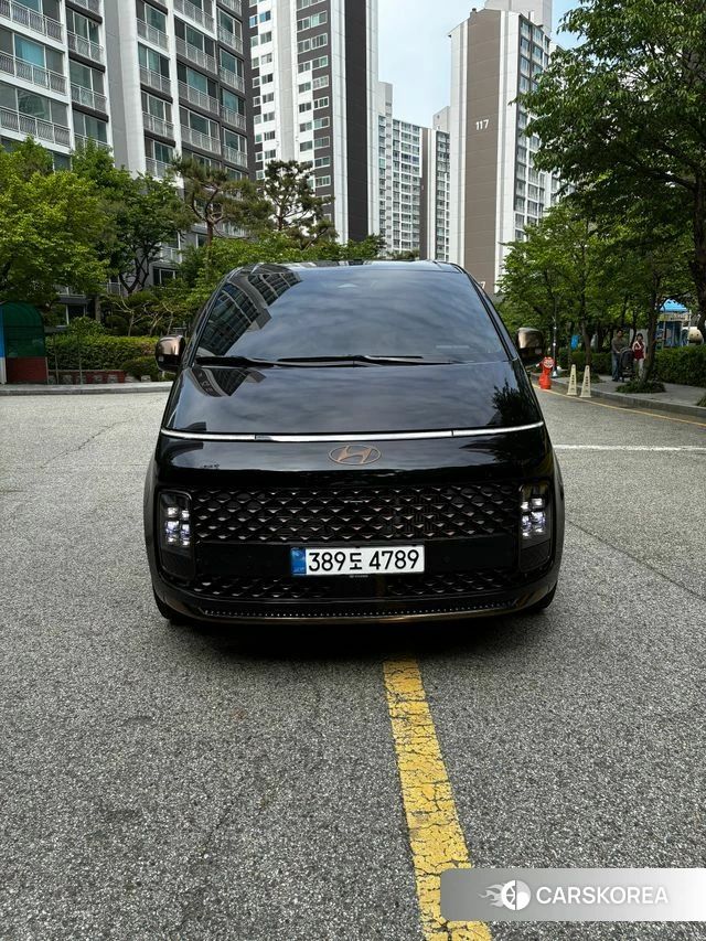 Hyundai Staria 2025 Черный из Кореи