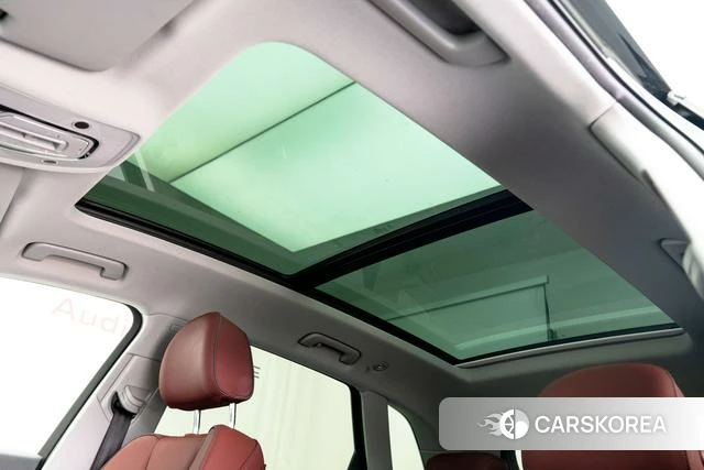 Audi Q5L 2022 Черный из Китая