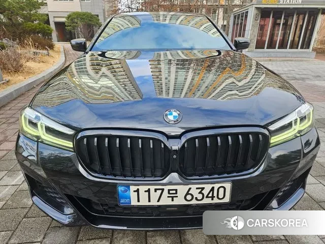 BMW 5 Series (G30) 2021 Черный из Кореи