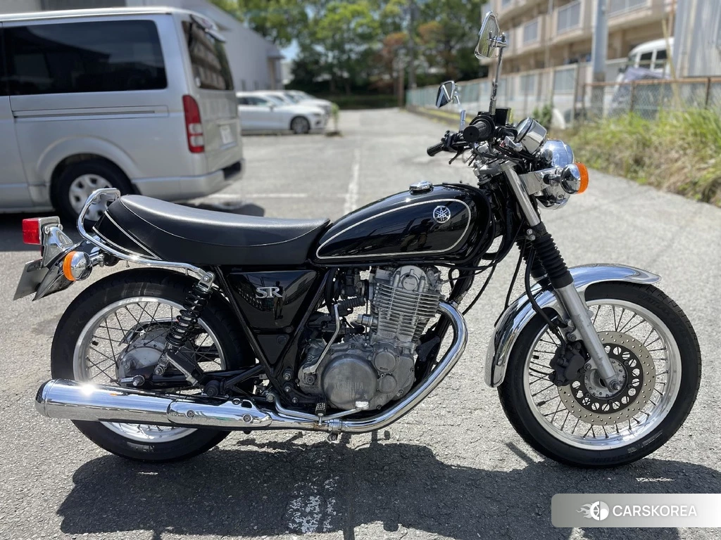 Проданный Yamaha SR 400 2010 из Японии