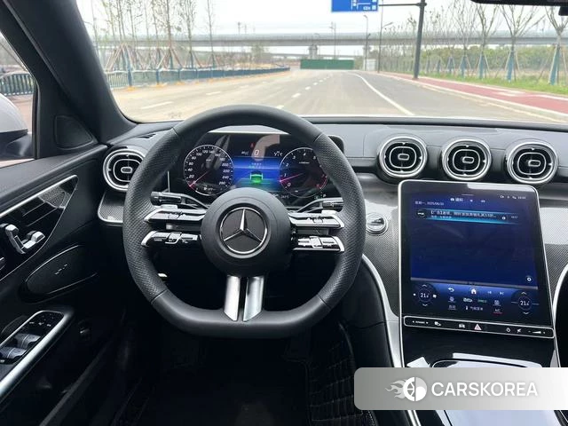 Mercedes-Benz Class C 2024 Белый из Китая