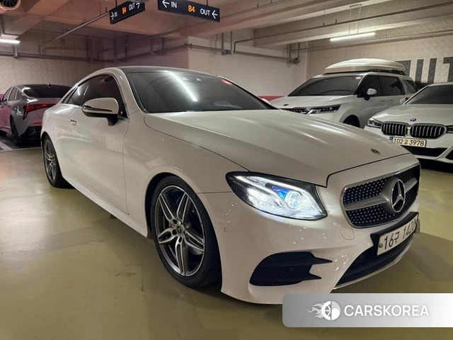 Mercedes-Benz E-Class W213 2018 Белый из Кореи