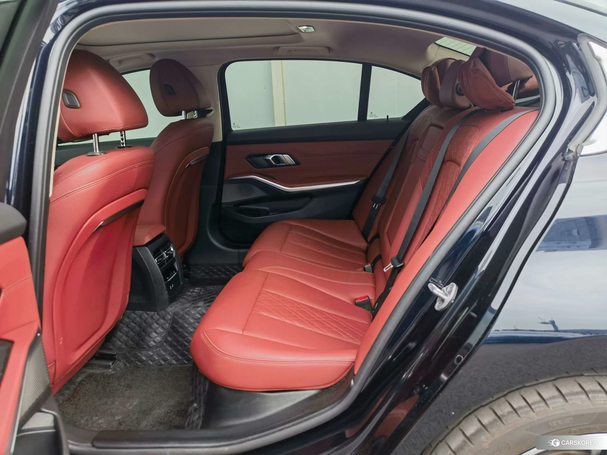BMW 3 series 2022 Черный из Китая
