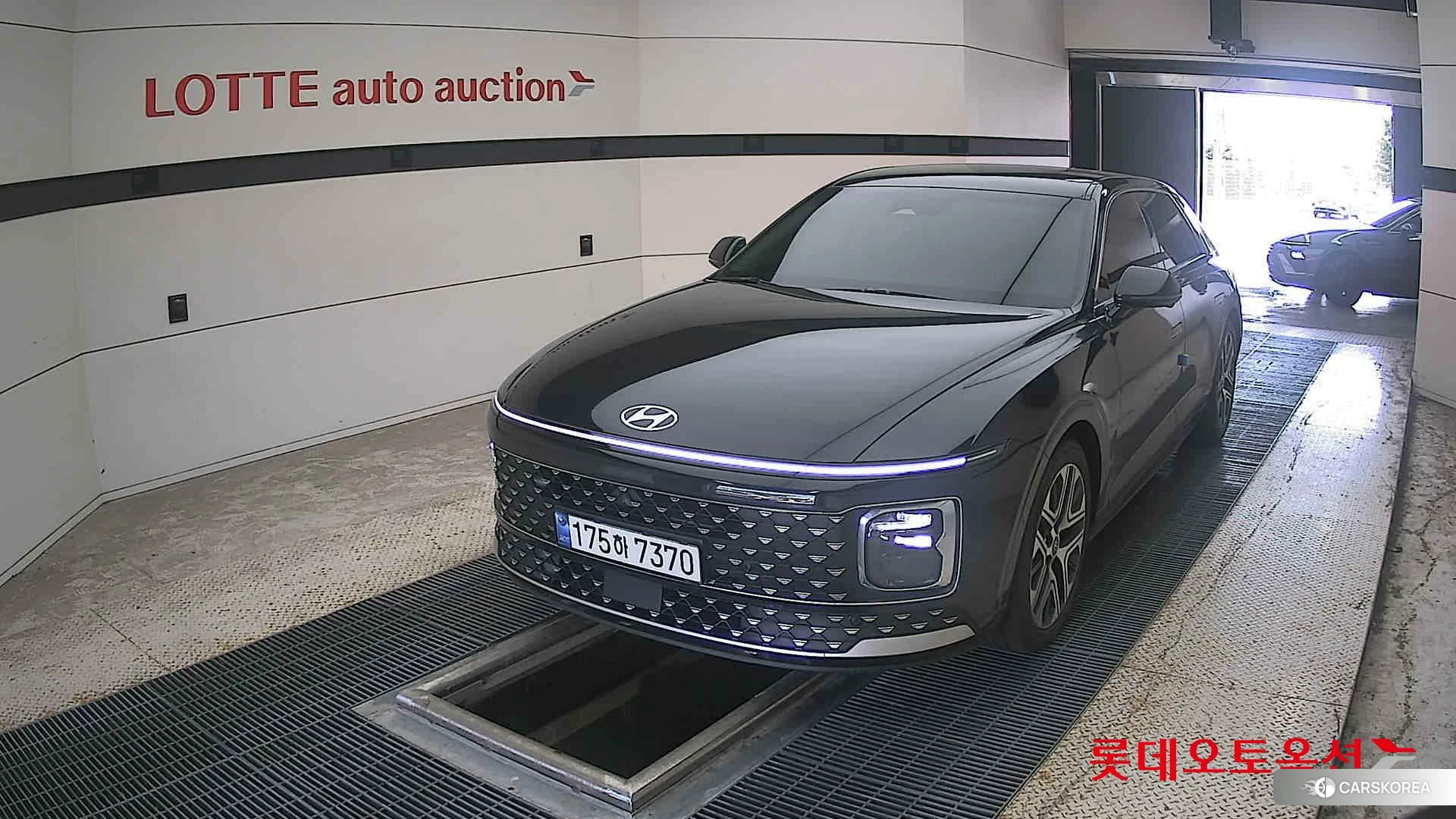 Hyundai Grandeur 2023 Abyss Black Pearl из Кореи