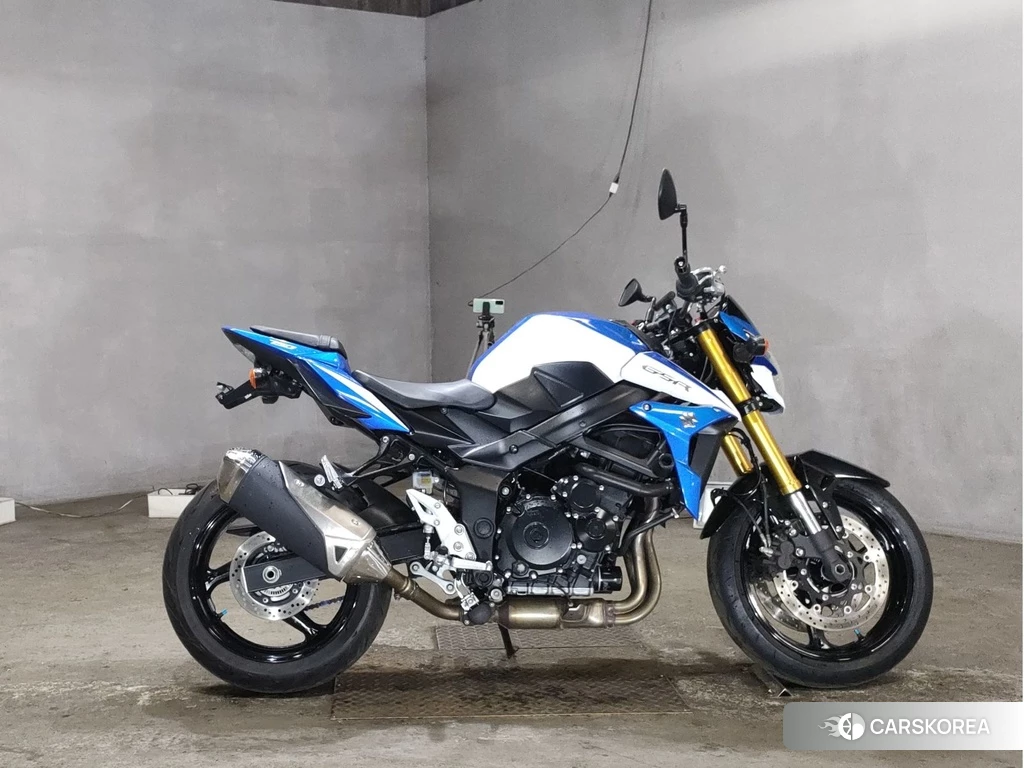 Проданный Suzuki GSR750 2014 из Японии, фото 2