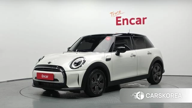 Mini Cooper 2023 Белый из Кореи