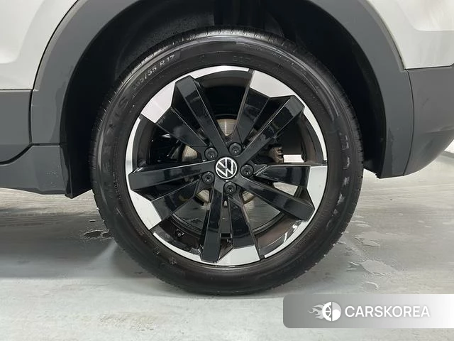 Volkswagen Exploring the shadow 2022 Белый из Китая