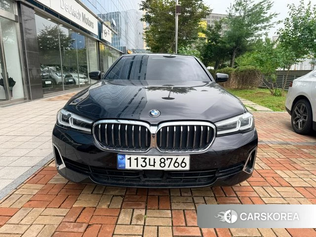 BMW 5 Series (G30) 2021 Черный из Кореи