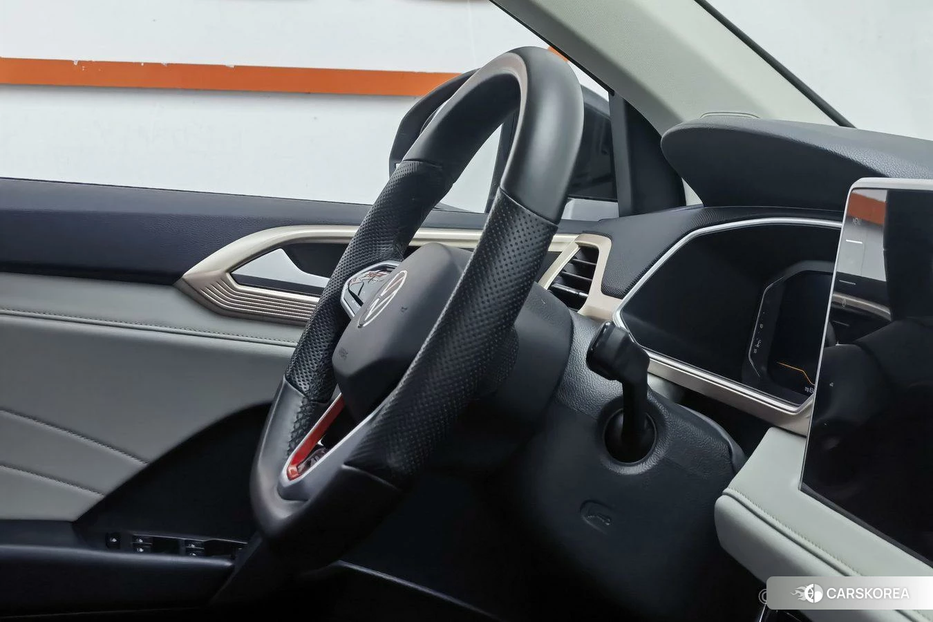 Volkswagen Tharu 2023 Черный из Китая