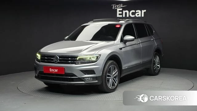 Volkswagen Tiguan Allspace 2020 Серебряный из Кореи