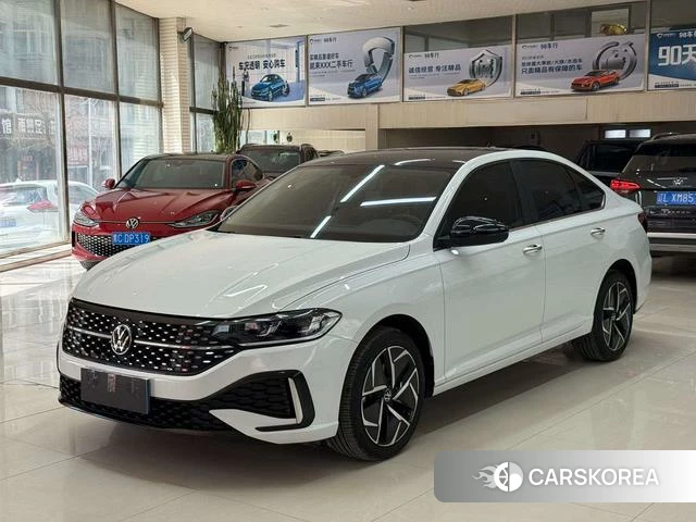 Volkswagen Lavida 2023 Белый из Китая