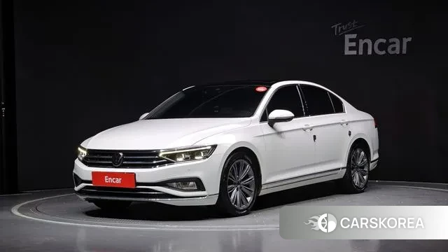 Volkswagen Passat GT (B8) 2021 Белый из Кореи