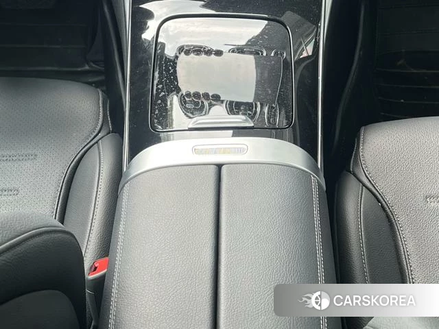 Mercedes-Benz Class C 2024 Зеленый из Китая