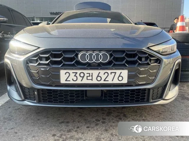 Audi A5 (B10) 2025 Серый из Кореи