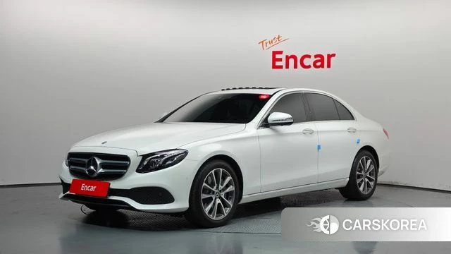 Mercedes-Benz E-Class W213 2019 Белый из Кореи
