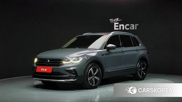 Volkswagen Tiguan second Generation 2022 Серый из Кореи