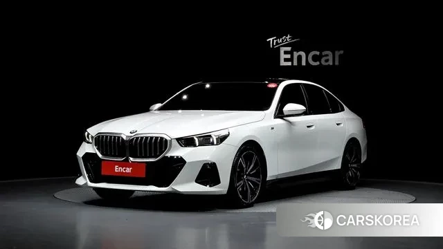 BMW 5 Series (G60) 2025 Белый из Кореи