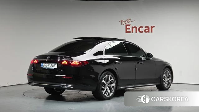 Mercedes-Benz E-Class W214 2024 Черный из Кореи