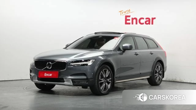 Volvo V90 Cross-Country 2020 Серебристо-серый из Кореи