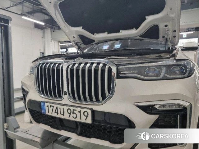 BMW X7 (G07) 2022 Белый из Кореи