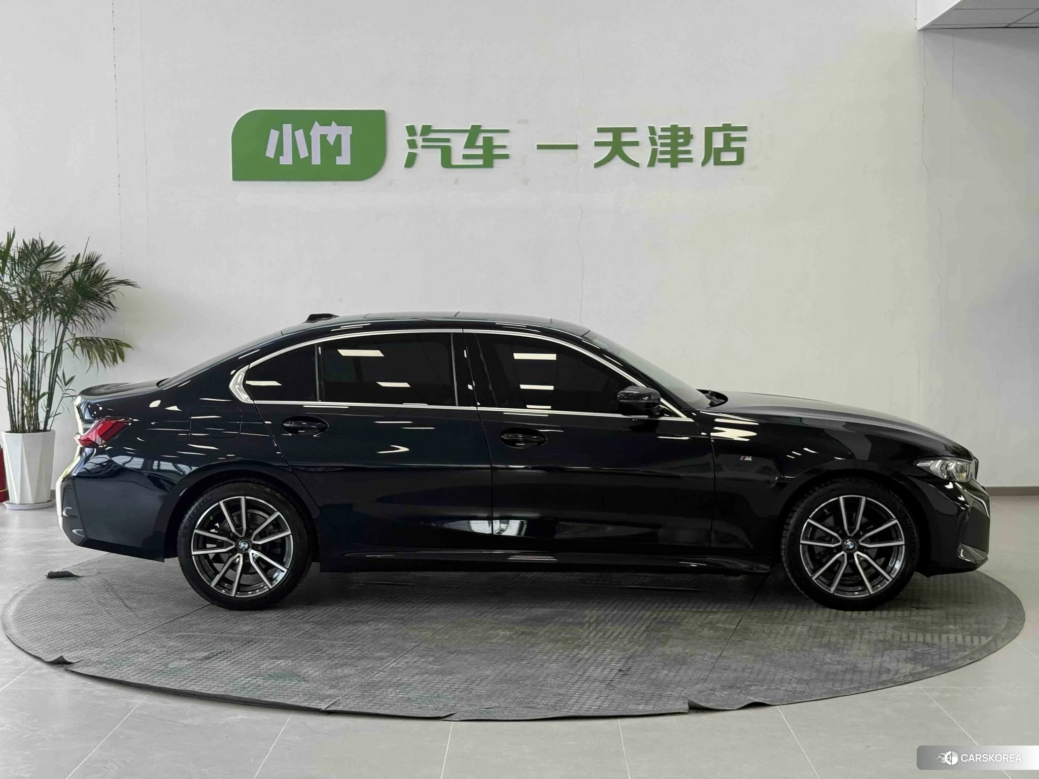 BMW 3 series 2022 Черный из Китая