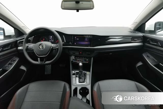 Volkswagen Bora 2021 Белый из Китая