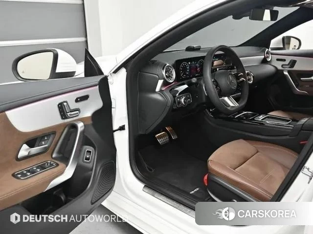 Mercedes-Benz CLA-Class C118 2025 Белый из Кореи