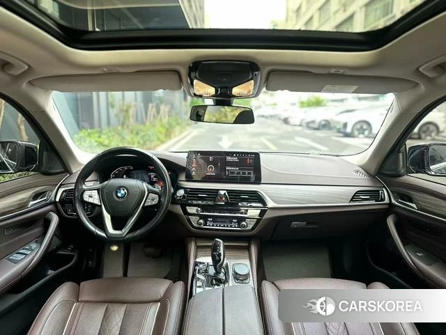 BMW 5 series 2023 Черный из Китая