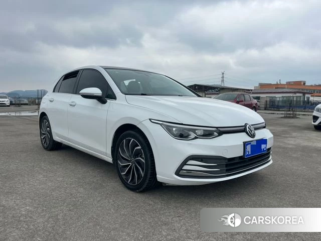 Volkswagen Golf 2022 Белый из Китая