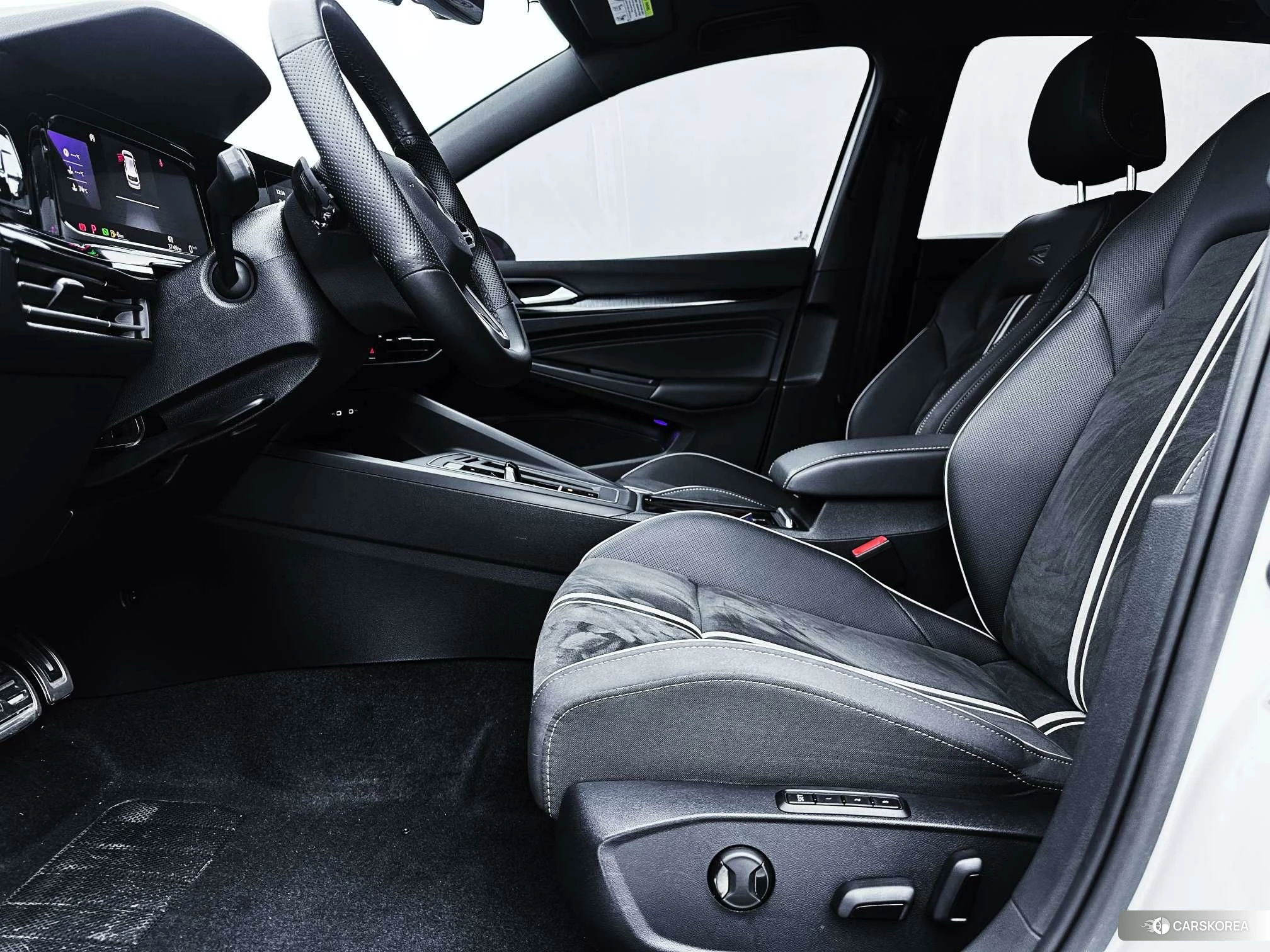 Volkswagen Golf 2020 Белый из Китая