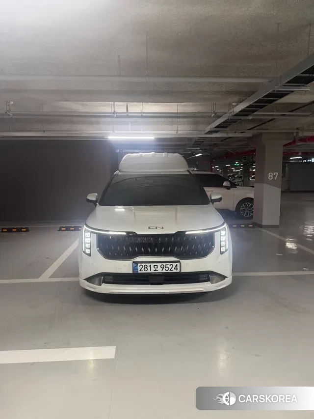 Kia The New Carnival 4th Generation 2025 Белый из Кореи