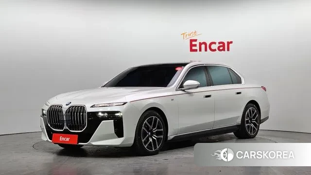 BMW i7 (G70) 2023 Белый из Кореи