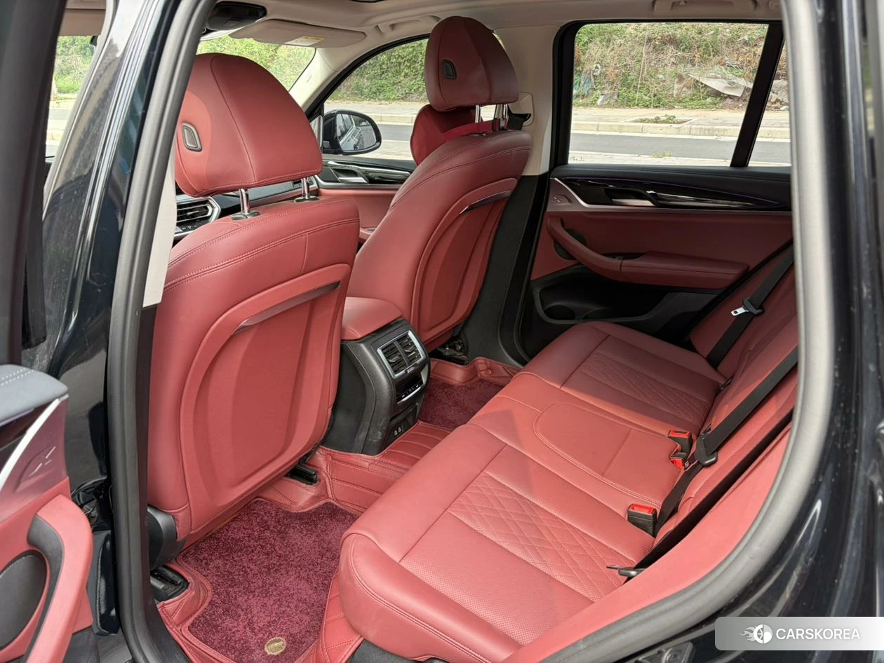 BMW iX3 2024 Черный из Китая
