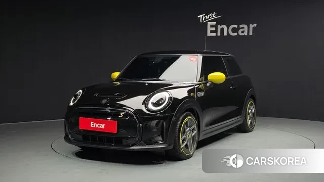 Mini Cooper Electric 2022 Черный из Кореи