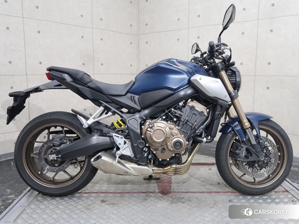 Проданный Honda CB650R 2021 из Японии