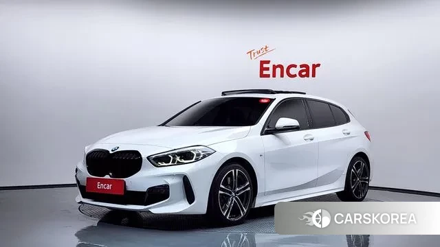 BMW 1 Series (F40) 2022 Белый из Кореи