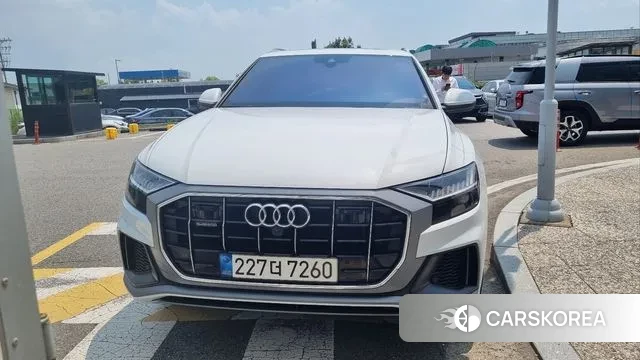Audi Q8 (4M) 2021 Белый из Кореи