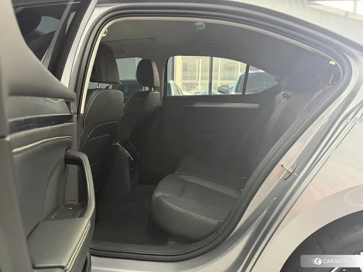 Skoda Superb 2023 Silver/gray из Китая