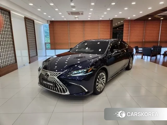 Lexus ES300h 7th generation 2025 Синий из Кореи