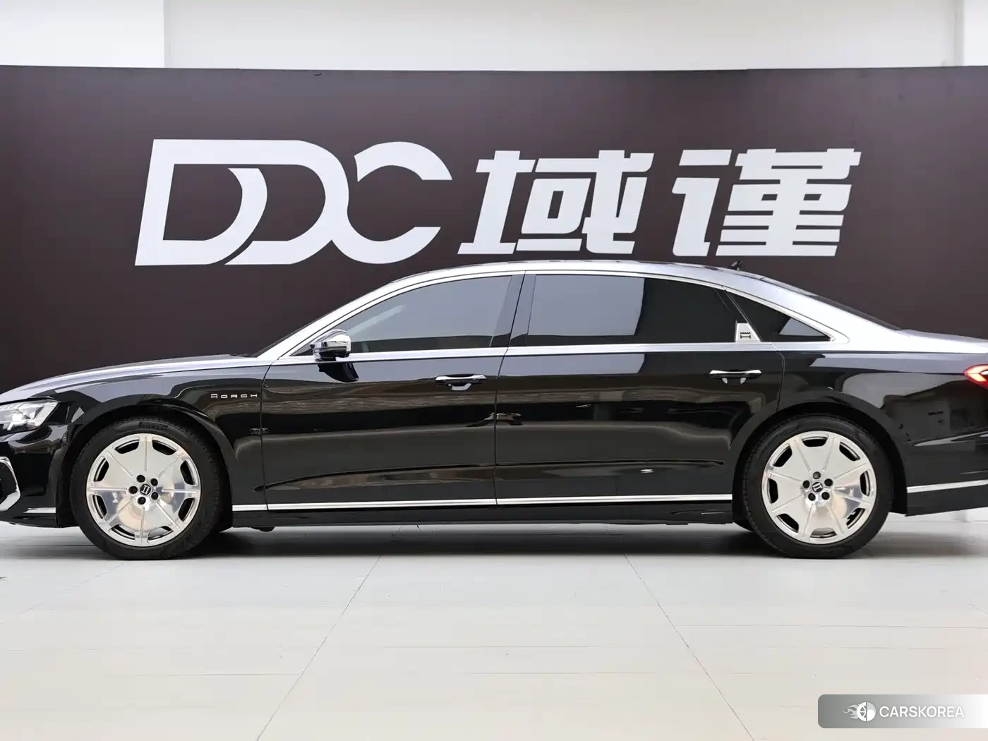 Audi A8 2022 Черный из Китая
