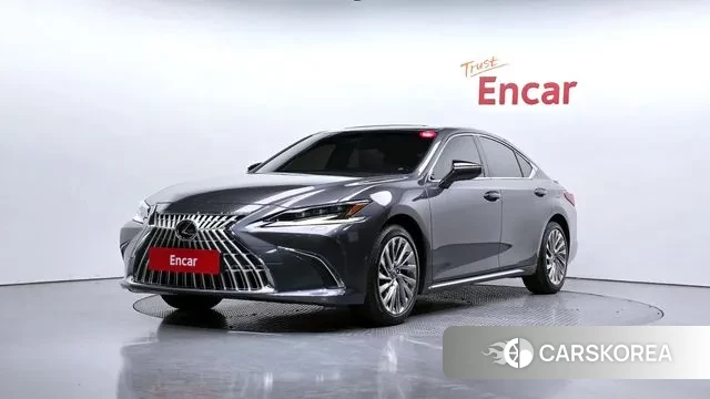 Lexus ES300h 7th generation 2025 Серый из Кореи
