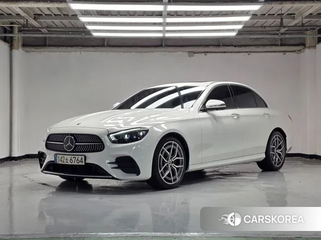 Mercedes-Benz E-Class W213 2022 Белый из Кореи