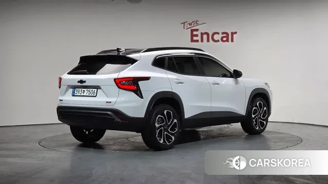 Chevrolet (GM Daewoo) Trax Crossover 2025 Белый из Кореи