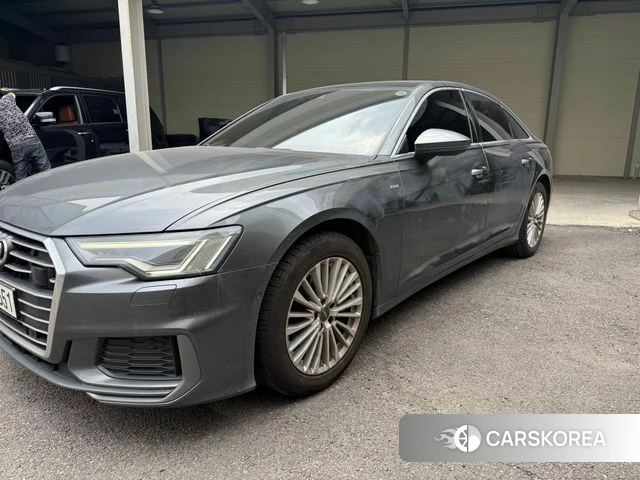 Audi A6 (C8) 2021 Серый из Кореи