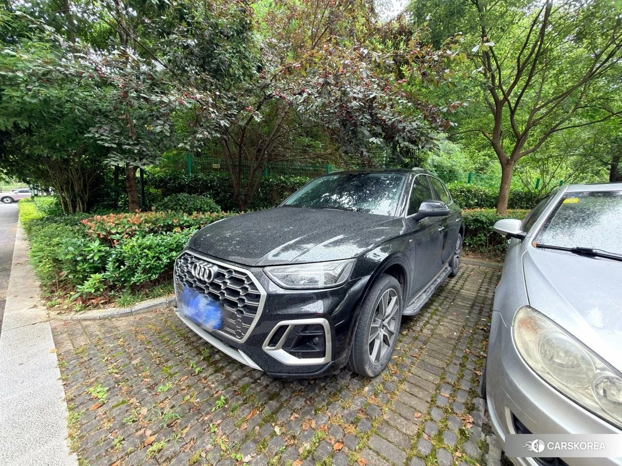 Audi Q5L 2021 Черный из Китая