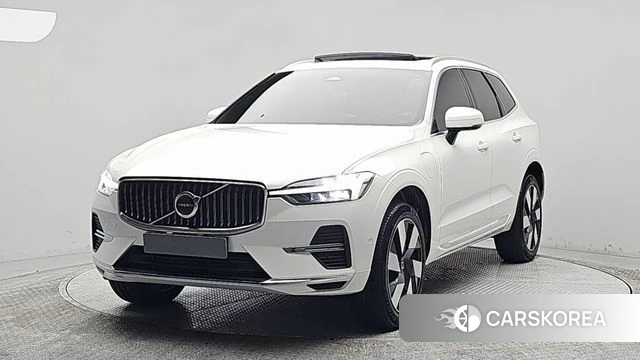 Volvo XC60 second Generation 2025 Белый из Кореи