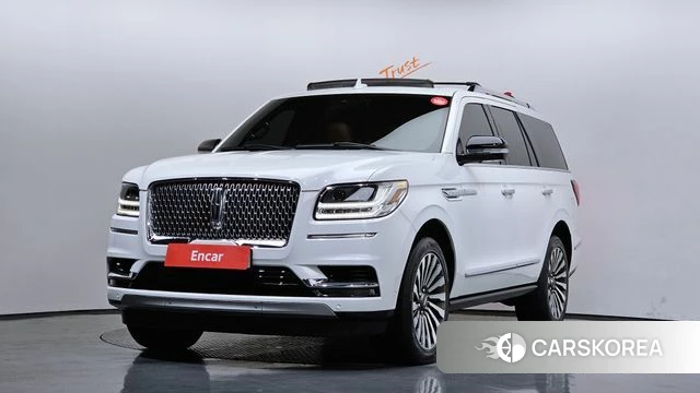 Lincoln Navigator 4th generation 2021 Белый из Кореи