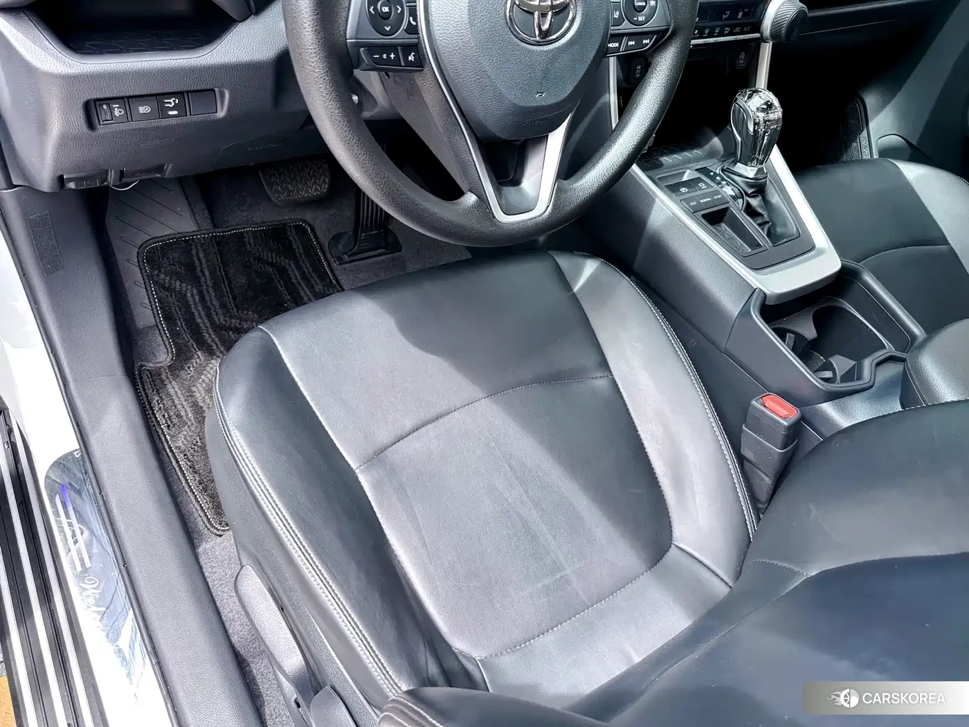Toyota RAV4 2024 Белый из Китая