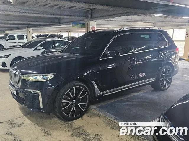 BMW X7 (G07) 2022 Черный из Кореи