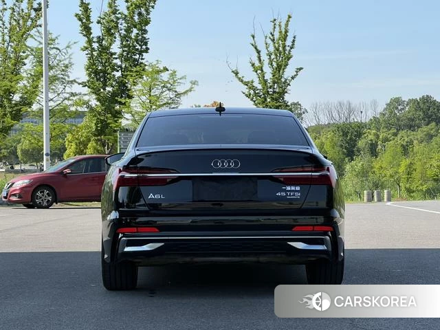 Audi A6L 2025 Черный из Китая